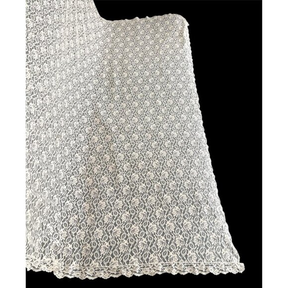 Vintage Lace Tablecloth 67x100 Light Beige Pink Floral Rose Pattern Rectangular - Picture 5 of 6